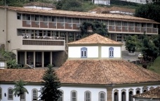 O passado mora ao lado