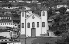 0efa0b833f7a_1280pxigreja_senhor_bom_jesus_matozinhos_serro_exterior.jpg