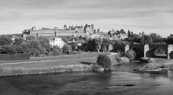 Carcassonne, a cidade medieval de Viollet-le-Duc